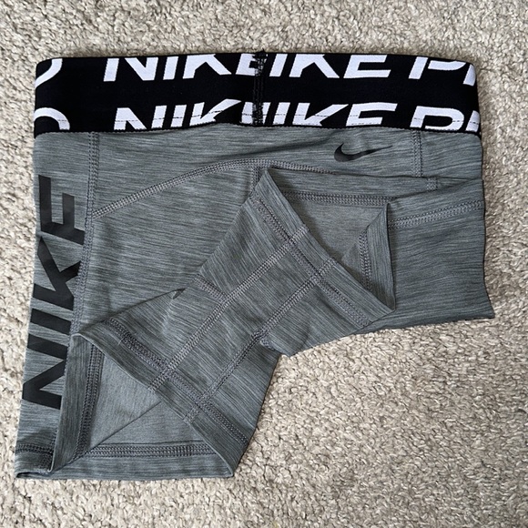 Nike shorts - Picture 5 of 5